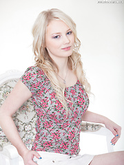 Desirable tease show