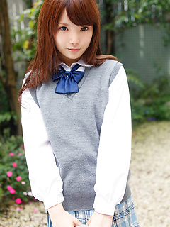 babes model Manami Sato