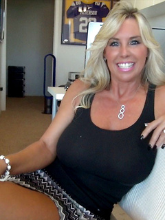 babes model Wifey